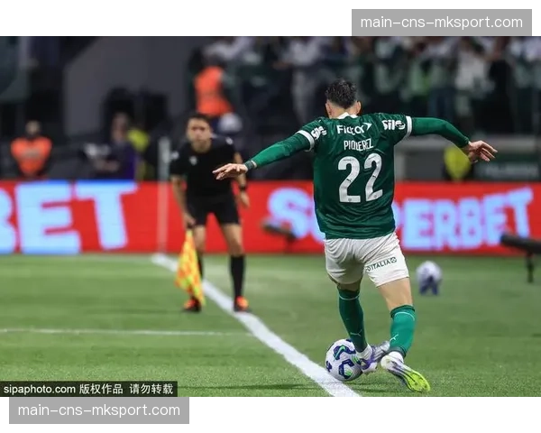 比利亚雷亚尔新星皮诺接受专访,坦言梦想入选西班牙国家队 比利亚雷亚尔新星皮诺接受专访,坦言梦想入选西班牙国家队